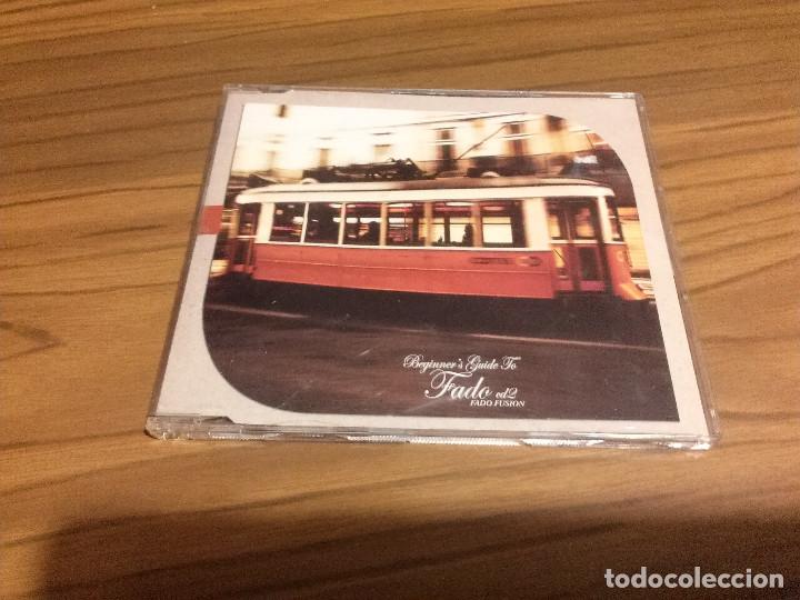 Musik-CDs: BEGINNER&acute;S GUIDE TO FADO. CD 2. FADO FUSION. CD EN BUEN ESTADO. EN CAJA ESTRECHA CON 15 TEMAS. RARO
