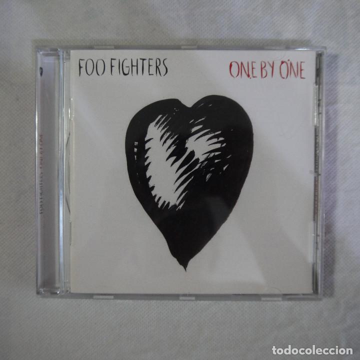CDs de m&uacute;sica: FOO FIGHTERS - ONE BY ONE - CD 2002 - Foto 1