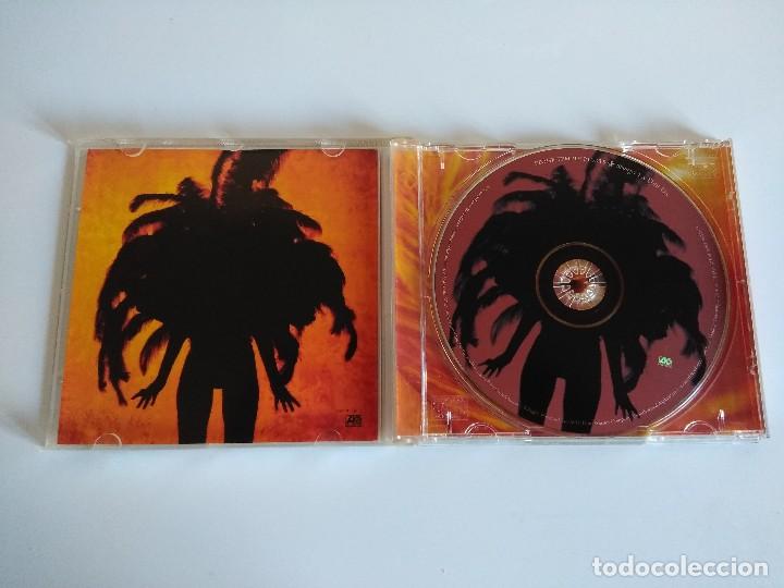 CDs de m&uacute;sica: CD STONE TEMPLE PILOTS/SHANGRI LA DEE DA. - Foto 2