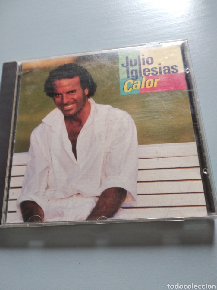 CDs de m&uacute;sica: Julio Iglesias. calor - Foto 1