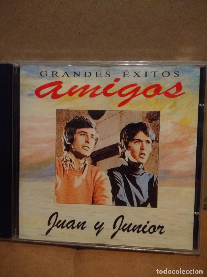 CDs de m&uacute;sica: CD JUAN Y JUNIOR: GRANDES EXITOS AMIGOS - Foto 1