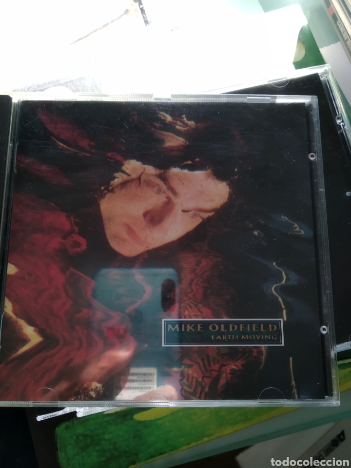 CDs de m&uacute;sica: Mike Oldfield &lrm;&ndash; Earth Moving - Foto 1