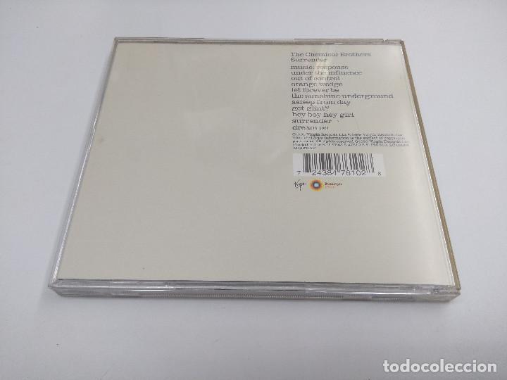 CDs de m&uacute;sica: CD/THE CHEMICAL BROTHERS/SURRENDER. - Foto 2