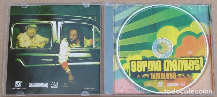 CDs de m&uacute;sica: SERGIO MENDES - TIMELESS (CD) 2006 - 15 TEMAS - Foto 2