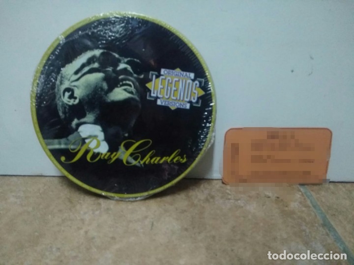 CDs de m&uacute;sica: CD original Legends Ray Charles - Foto 1