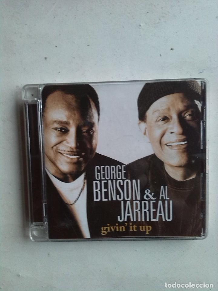 CDs de m&uacute;sica: GEORGE BENSON & AL JARREAU - GIVIN&acute;IT UP - Foto 1