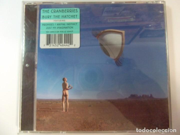 CDs de m&uacute;sica: cd the cranberries bury the hatchet - Foto 2