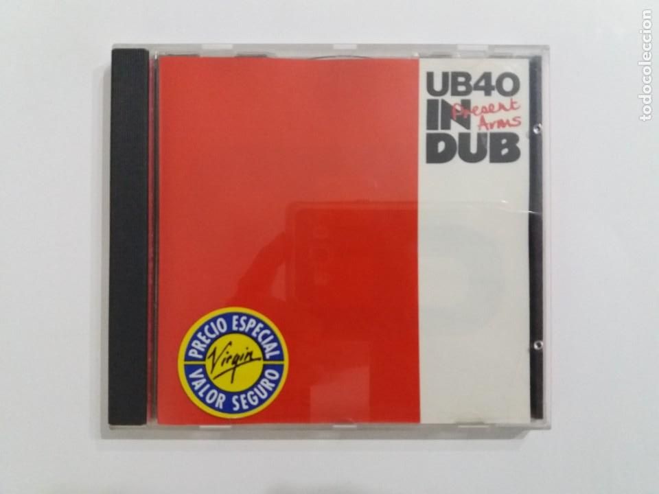CDs de m&uacute;sica: CD UB40. PRESENT ARMS IN DUB. VIRGIN. 1981. - Foto 1
