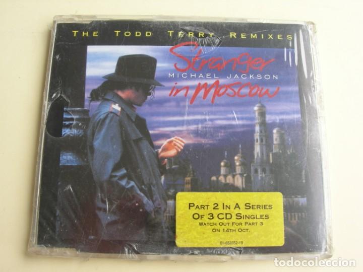 CDs de m&uacute;sica: STRANGER IN MOSCOW + 6 MICHAEL JACKSON CD SINGLE - Foto 1