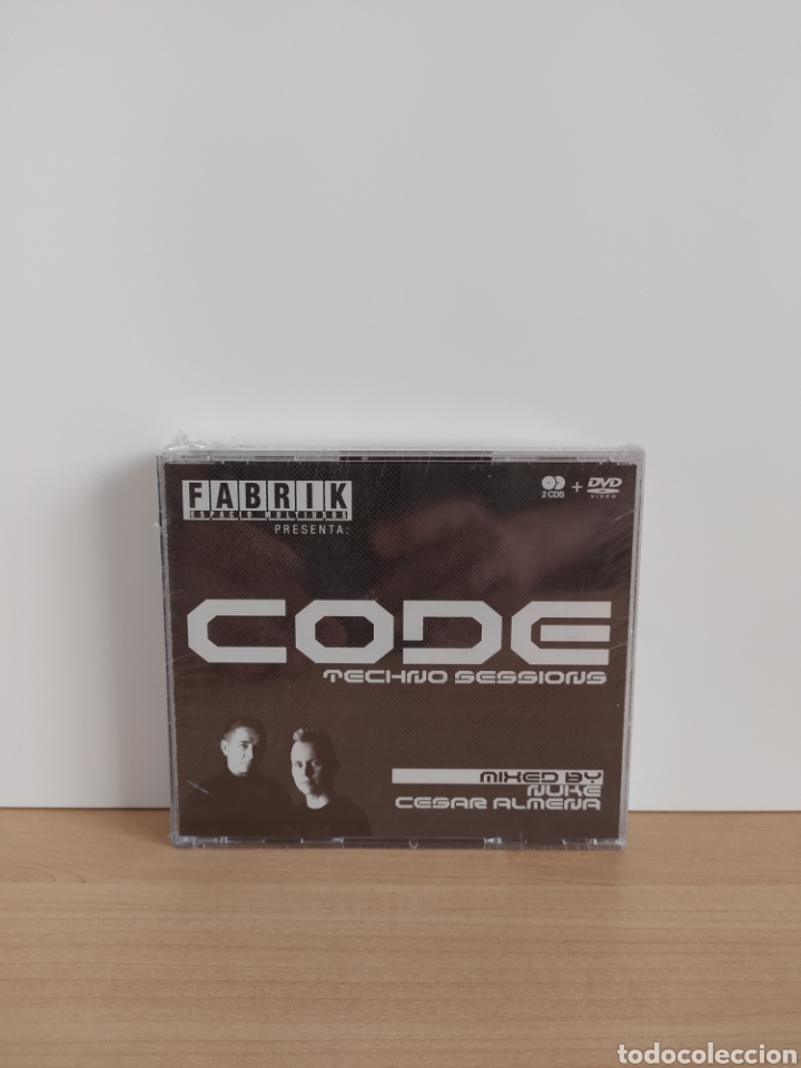 CDs de m&uacute;sica: CD FABRIK ESPACIO CODE TECHNO SESSIONS MIXED BY NUKE CESAR ALMENA 2 CD + DVD 2006 NUEVO PRECINTADO - Foto 1