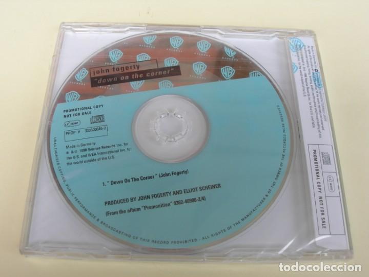 CDs de m&uacute;sica: JOHN FOGERTY DOWN ON THE CORNER CD SINGLE. - Foto 2