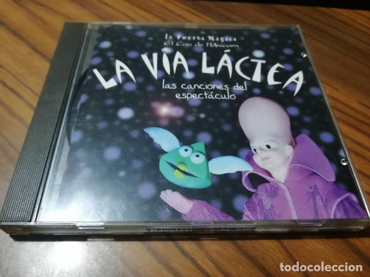 Musik-CDs: LA VIA LACTEA. LA PUERTA M&Aacute;GICA. EL CAU DE L&acute;UNICORN. CD DE LAS CANCIONES ESPECT&Aacute;CULO. BUEN ESTADO