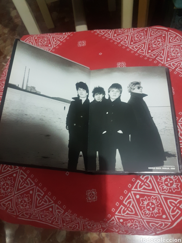 CDs de m&uacute;sica: U2- U218 SINGLES -CD+DVD - Foto 2