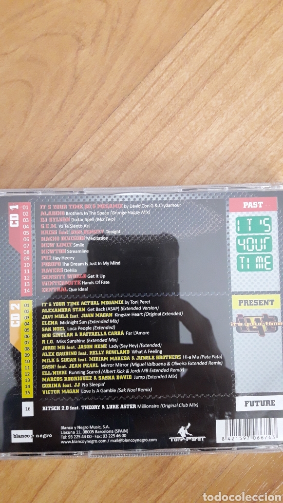 CDs de m&uacute;sica: DOBLE CD ITS YOUR TIME. PAST, PRESENT & FUTURE - Foto 2