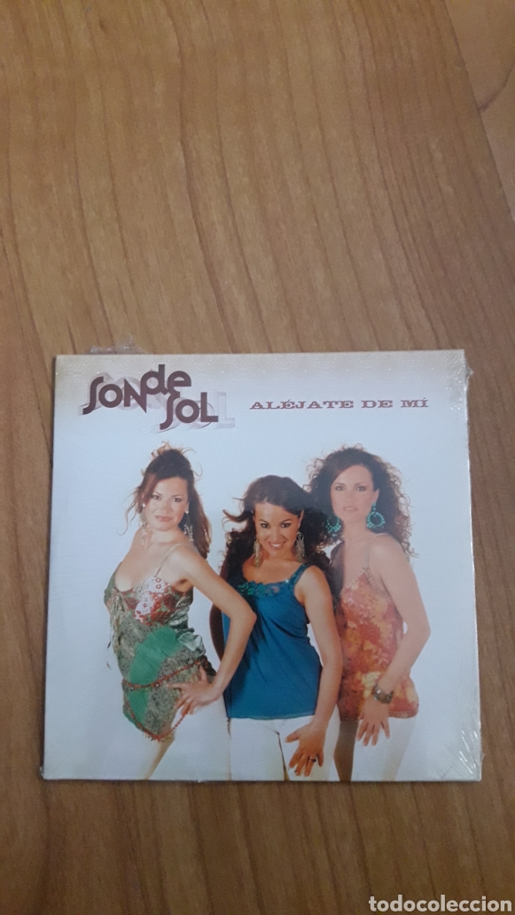 CDs de m&uacute;sica: SON DE SOL. AL&Eacute;JATE DE MI. A&Uacute;N RETRACTILADO - Foto 1