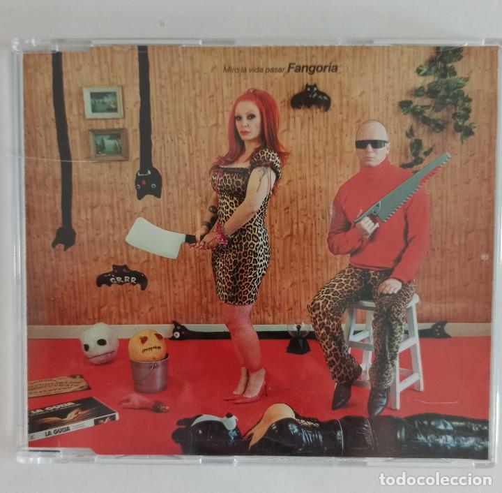 CDs de m&uacute;sica: Fangoria CD single miro la vida pasar - Foto 1