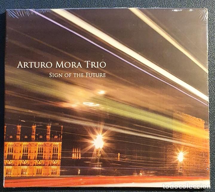 CDs de m&uacute;sica: ARTURO MORA TRIO - SING OF THE FUTURE