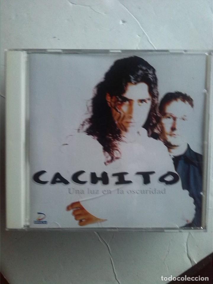 CDs de m&uacute;sica: CACHITO - UNA LUZ EN LA OSCURIDAD - Foto 1