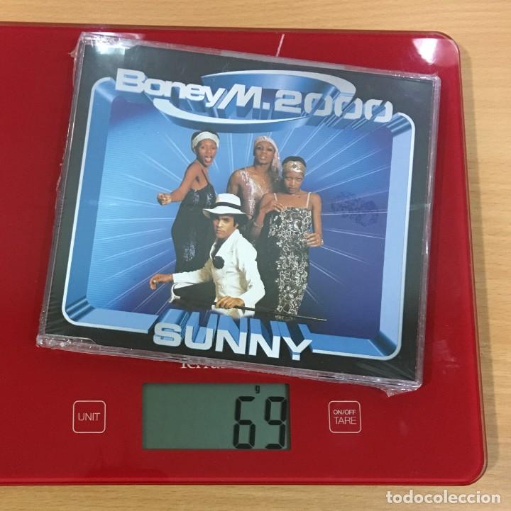 CDs de m&uacute;sica: CD BONEY M 2000 - 8 VERSIONES DE SUNNY. BMG, 2000. PRECINTADO - Foto 4