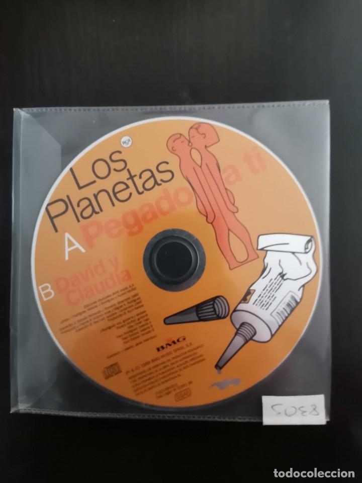 CDs de m&uacute;sica: Los Planetas &lrm;&ndash; Pegado A Ti / David Y Claudia - Foto 1