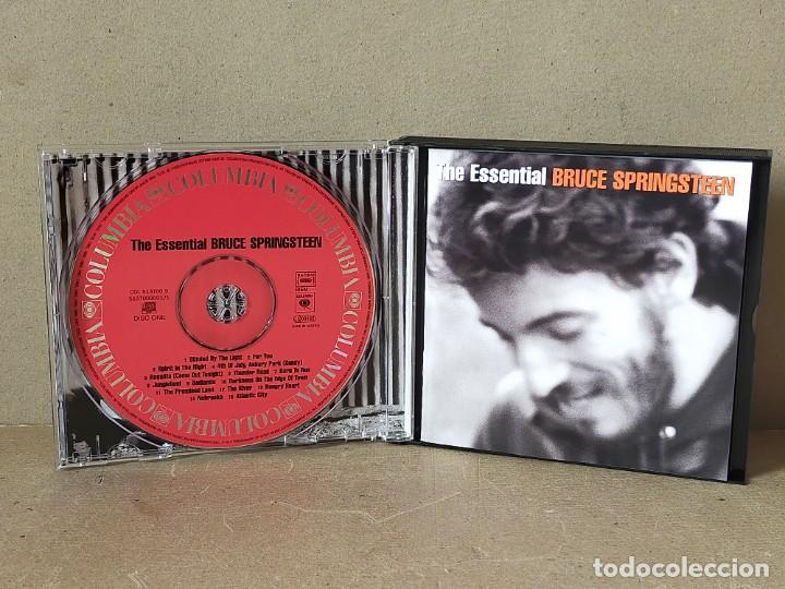 CDs de m&uacute;sica: BRUCE SPRINGSTEEN: THE ESSENTIAL- TRIPLE CD (31 TEMAS) - ELEKTRA - Foto 2
