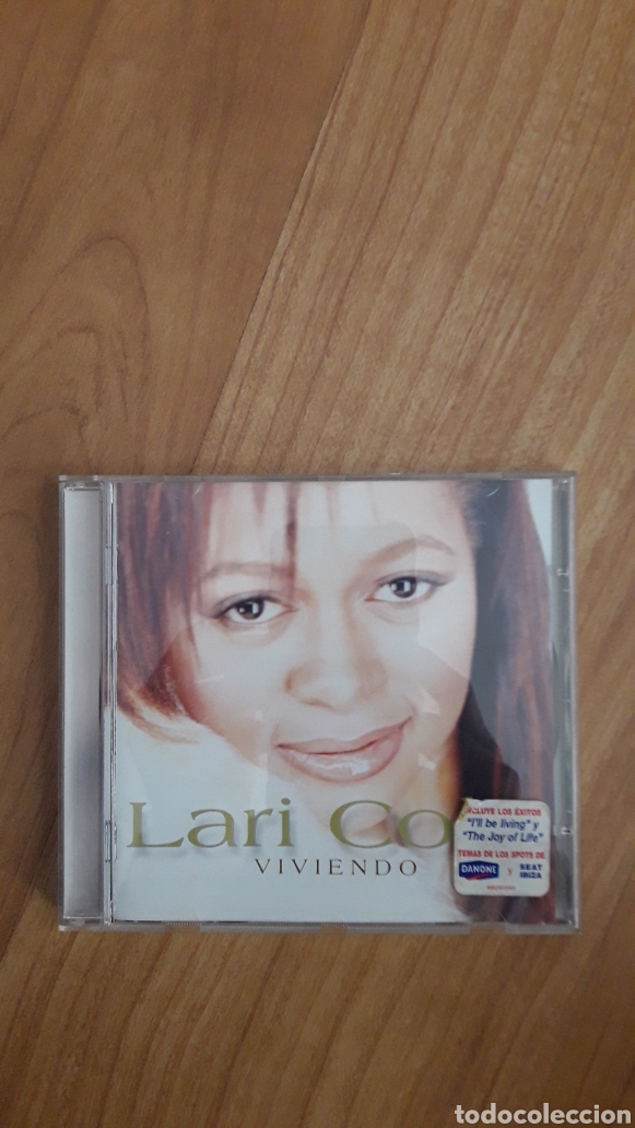 CDs de m&uacute;sica: LARI COLE. VIVIENDO - Foto 1
