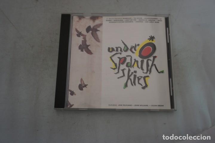CDs de m&uacute;sica: CD - UNDER O SPANISH SKIES - Foto 1