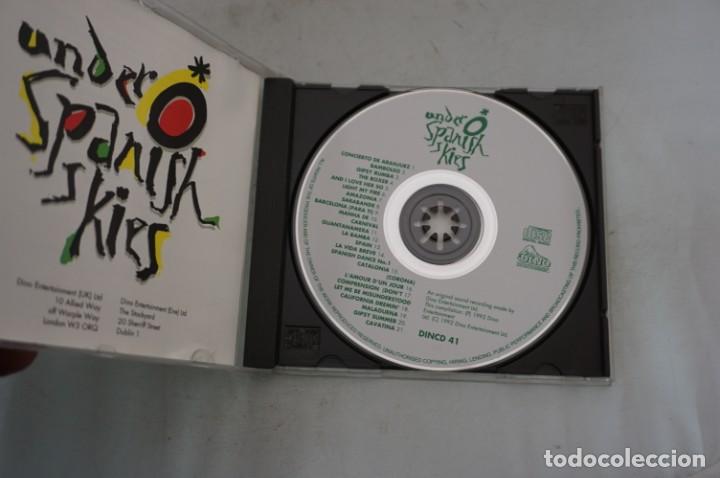 CDs de m&uacute;sica: CD - UNDER O SPANISH SKIES - Foto 2