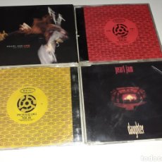 CDs de Música: PEARL JAM, LIVE ON TWO + 3 SINGLES. LOTE. Lote 260246805