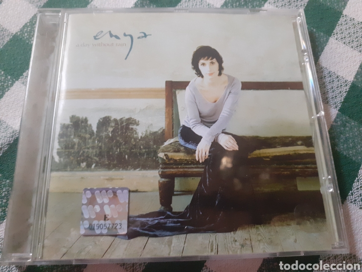 CDs de m&uacute;sica: Cd enya a day without rain - Foto 1