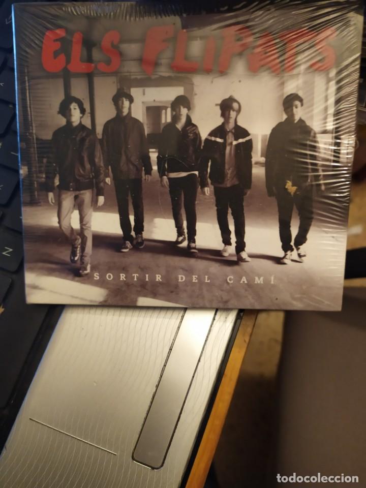 CD di Musica: ELS FLIPATS, SORTIR DEL CAMI, CD NUEVO A ESTRENAR, ROCK CATALA
