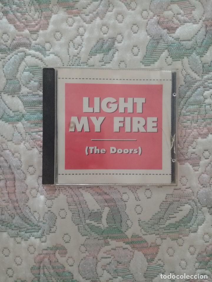 CDs de m&uacute;sica: CD THE DOORS LIGHT MY FIRE - Foto 1