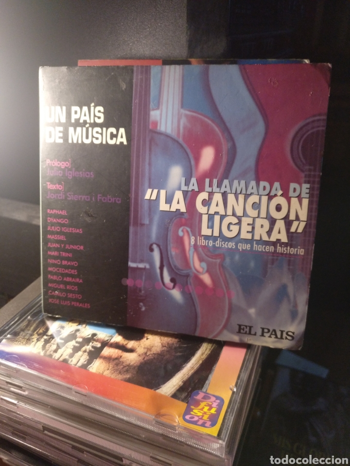 Music CDs: Un pa&iacute;s de. M&uacute;sica