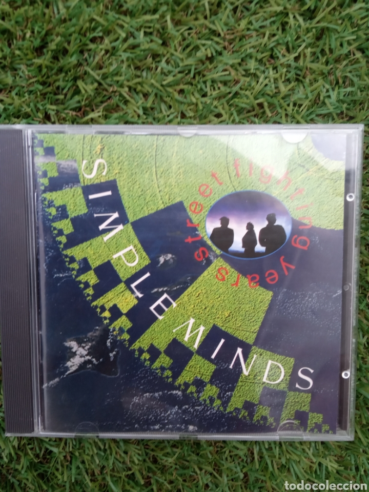 CDs de m&uacute;sica: Cd SIMPLE MINDS &rdquo; STREET FIGHTING YEARS &rdquo; - Foto 1