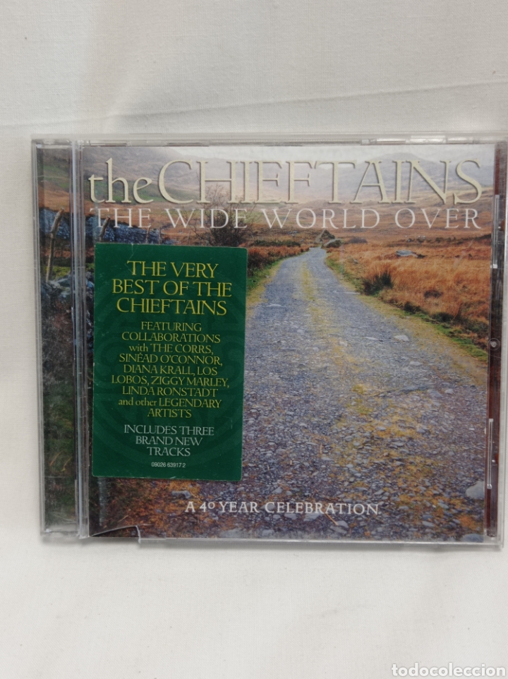 CDs de m&uacute;sica: CD THE CHIEFTAINS THE WIDE WORLD OVER - Foto 1