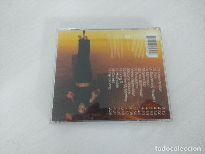 CDs de m&uacute;sica: CD/ROBBIE WILLIAMS/ESCAPOLOGY. - Foto 2
