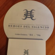CDs de Música: HÉROES DEL SILENCIO. CANCIONES 84-96. DOBLE CD DIGIPACK + ALFOMBRILLA PROMOCIONAL. Lote 297593498