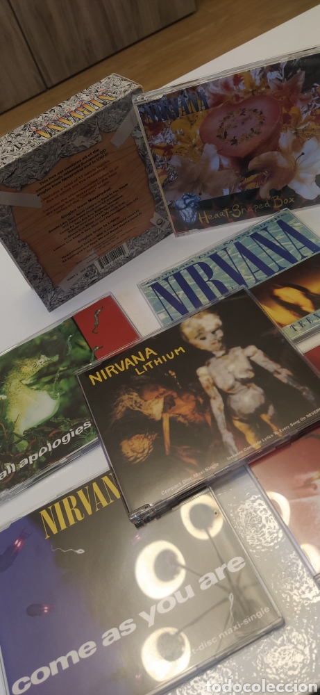 CDs de m&uacute;sica: Nirvana caja singles - Foto 4