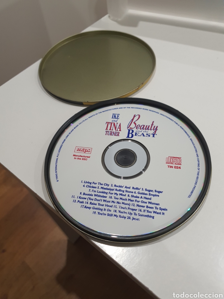 CDs de m&uacute;sica: Cd tina turner painted black - Foto 2