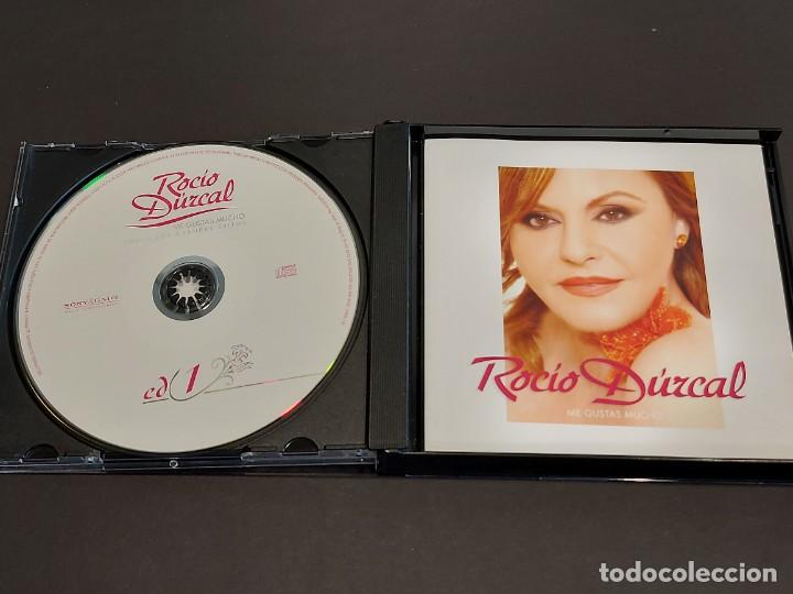 CDs de Música: ROCÍO DÚRCAL / ME GUSTAS MUCHO / TODOS LOS GRANDES ÉXITOS / DOBLE CD + DVD / IMPECABLE. - Foto 2 - 302788718