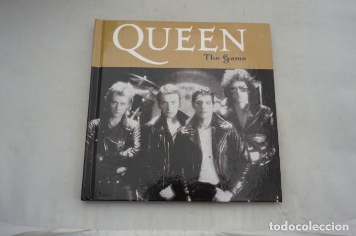 CDs de m&uacute;sica: LIBRO + CD - QUEEN - THE GAME - Foto 1