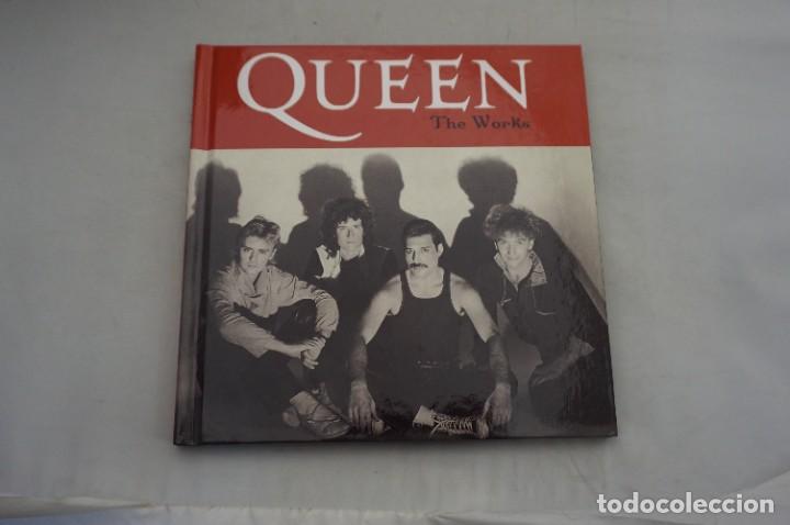 CDs de m&uacute;sica: LIBRO + CD - QUEEN - THE WORKS - Foto 1