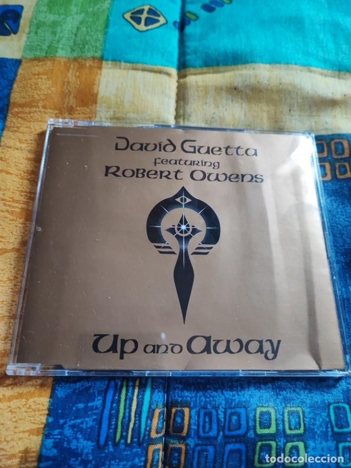 CDs de m&uacute;sica: DAVID GUETTA FEATURING ROBERT OWENS - UP AND AWAY - Foto 1