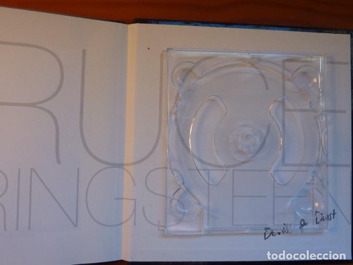 CDs de m&uacute;sica: BRUCE SPRINGSTEEN / DEVILS & DUSH / CD NO INCLUIDO / 2008 / - Foto 2