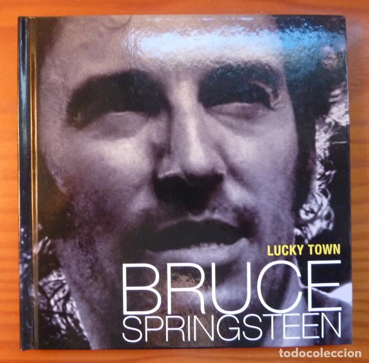 CDs de m&uacute;sica: BRUCE SPRINGSTEEN / LUCKY TOWN / CD-LIBRO / EL PAIS / 2008 / - Foto 1
