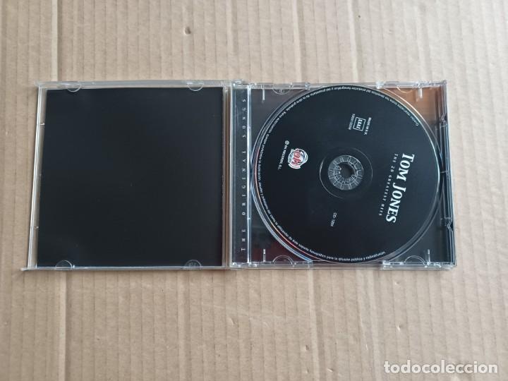 CDs de m&uacute;sica: TOM JONES - THE GREATEST HITS CD 2008 - Foto 2