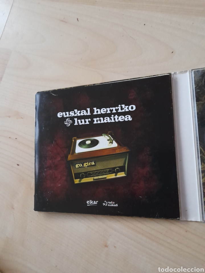 CDs de m&uacute;sica: Euskadi Herriko Lur Maitea. . 2 CDs y libro - Foto 4