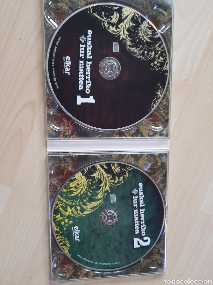 CDs de m&uacute;sica: Euskadi Herriko Lur Maitea. . 2 CDs y libro - Foto 5