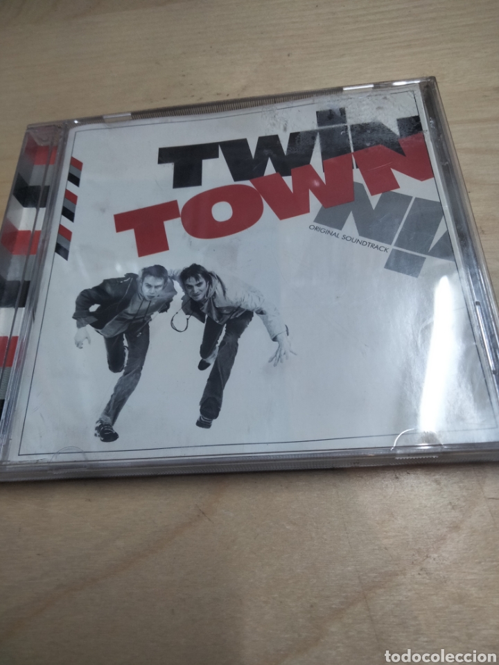 CDs de m&uacute;sica: Twin town Bso - Foto 1