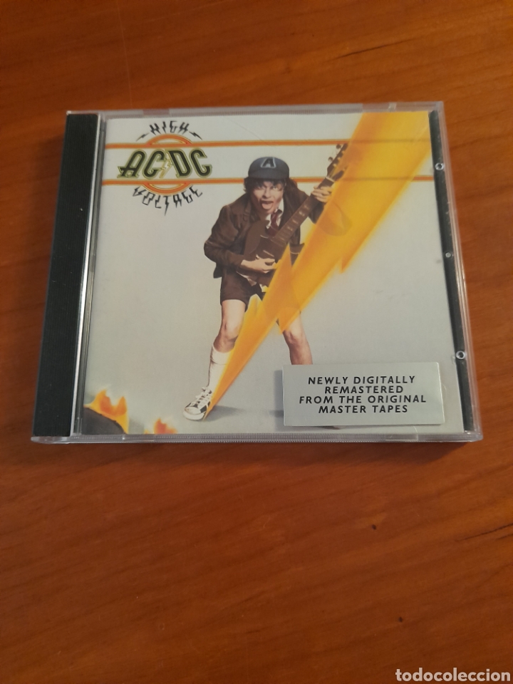 CDs de m&uacute;sica: AC DC High Voltaje cd - Foto 1